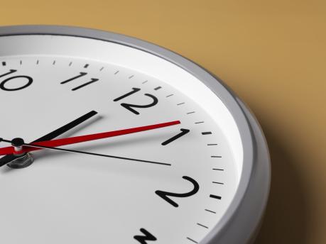 wall-clock-indoors-still-life