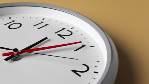 wall-clock-indoors-still-life